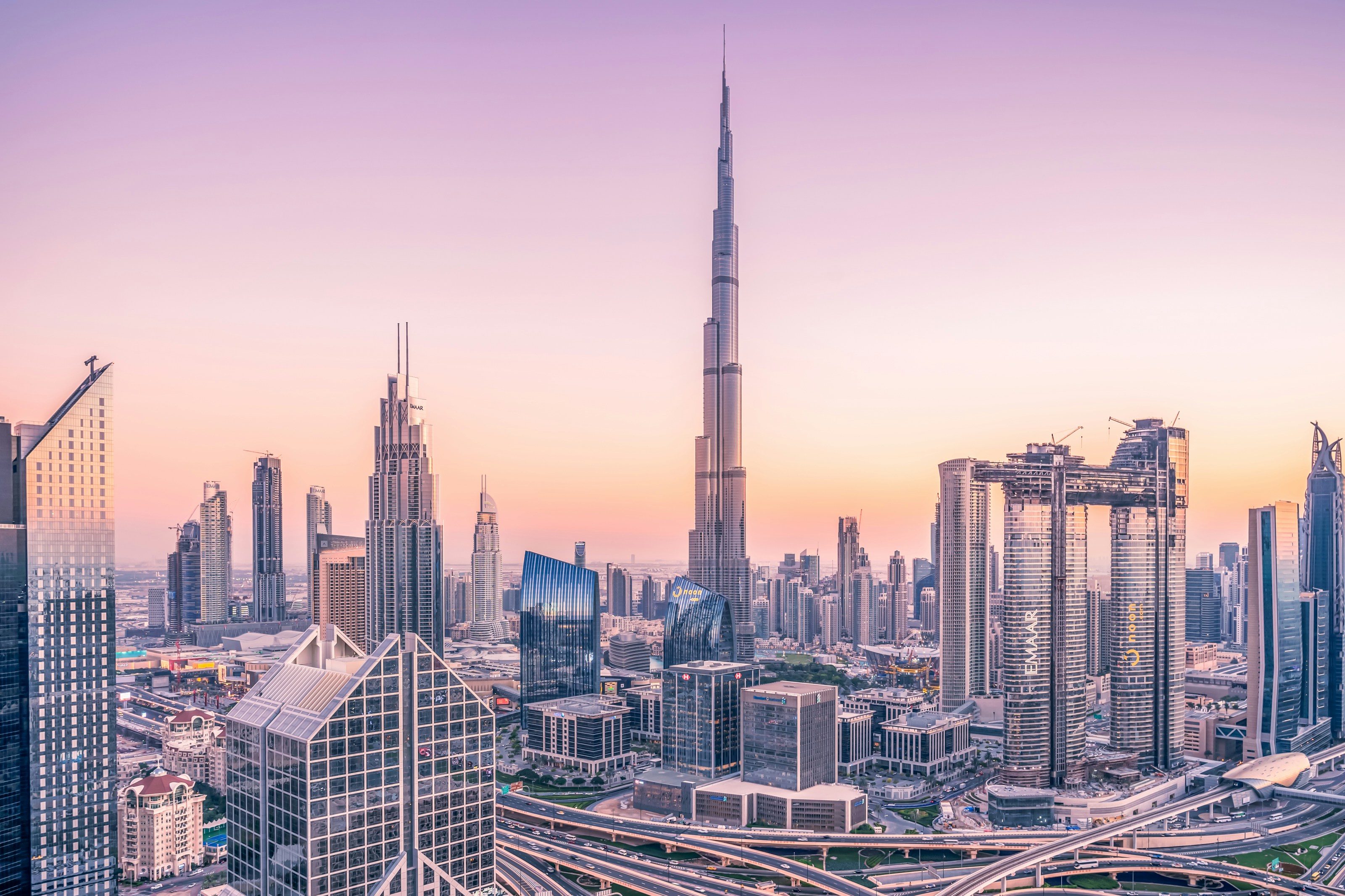 Navigating Turbulence: Dubai Instability, Sales, and Startup Runway Strategies